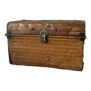 Early 20th Century English Metal Travelling Trunk With Original Faux Bois Painted Finish