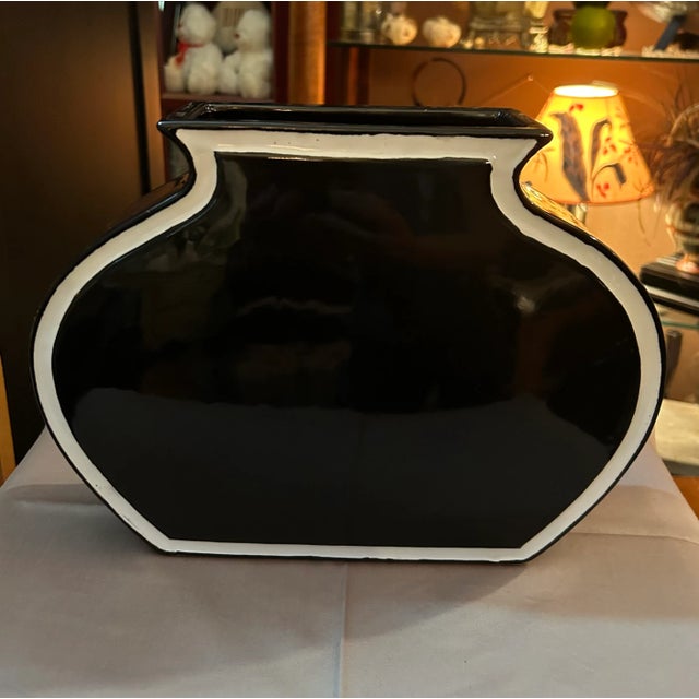 Large 1990s Chora Mykonos Style Black and White Ceramic Vase For Sale In Saint Louis - Image 6 of 7