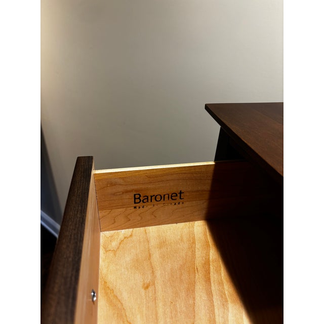 Beautiful, high-quality Baronet bedroom set in a rich cherry finish. Manufactured in Canada, this is a well-built, solid...