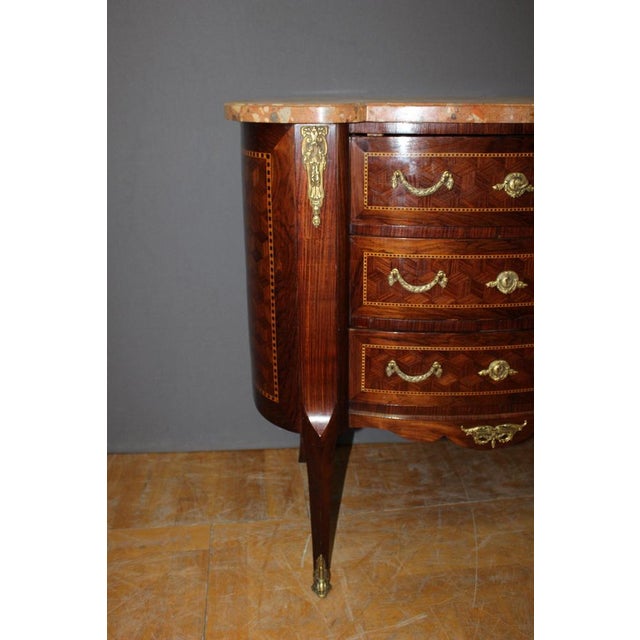 Wood Louis XV Style Rognon Marquetry Chest of Drawers, 1900s For Sale - Image 7 of 14