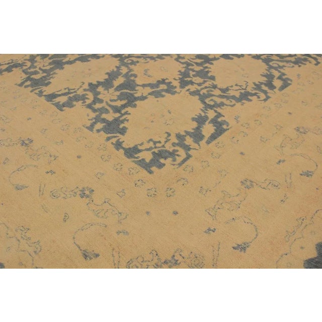 1990s Shabby Chic Sun-Faded Charcoal/Lt. Tan Hand-Knotted Rug - 7'8 X 9'3 For Sale - Image 4 of 8