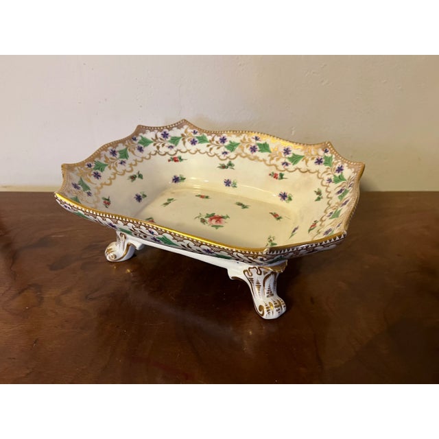 Early 19th Century Antique Early 19th Century English Sprig Porcelain Footed Compote Bowl For Sale - Image 5 of 12