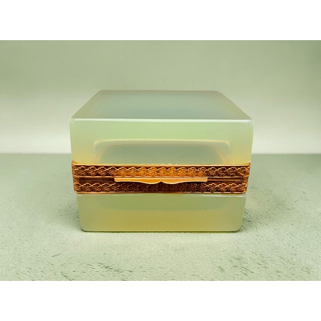 Opaline Murano Glass Jewelry Box from Manifattura di Murano, 1970s For Sale - Image 12 of 13