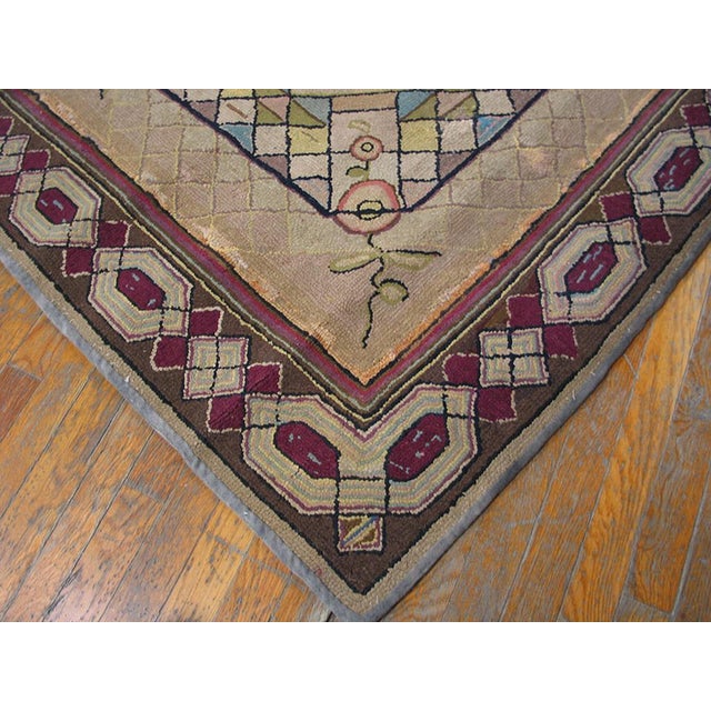 Early 20th Century 1930s Tan Camel Medallion Antique American Hooked Rug 4'2" X 4'2" Handknotted Wool Carpet For Sale - Image 5 of 5