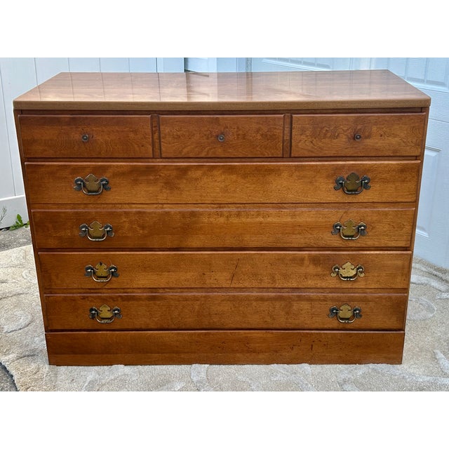 Vtg. Ethan Allen Nutmeg American Style Three Drawer Maple Chest W/Mica Top For Sale - Image 9 of 15