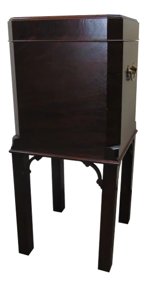 Late 20th Century Chippendale Style Mahogany Cellarette
