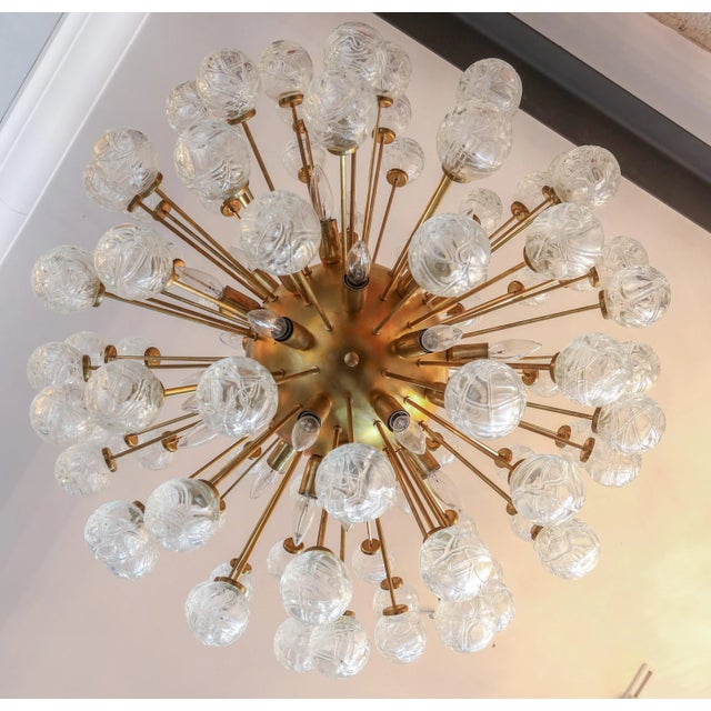 Mid-Century Modern 1980s Brass Frame Starburst Sputnik Chandelier With Flower Shaped Glass For Sale - Image 3 of 6