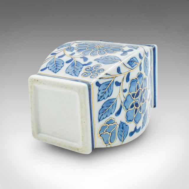 1980's Small Vintage Lidded Urn For Sale - Image 9 of 12