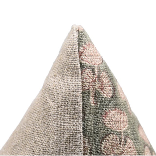 Fabdivine Floral Print Cushion Cover 18x18 Inch - Damru For Sale - Image 4 of 8