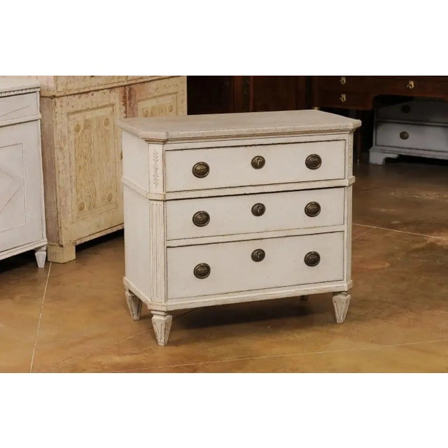 Swedish Gustavian Style 1890s Painted Three-Drawer Chest with Carved Foliage For Sale In Atlanta - Image 6 of 13