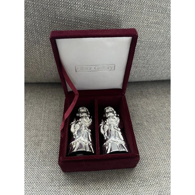 Decorate your Christmas table with these Vintage Godinger Silver Plated Christmas Santa Claus Salt And Pepper Shaker Set....
