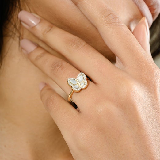 Mother of Pearl Butterfly Ring With Diamonds for Her in 14k Gold Size 5 For Sale - Image 4 of 12