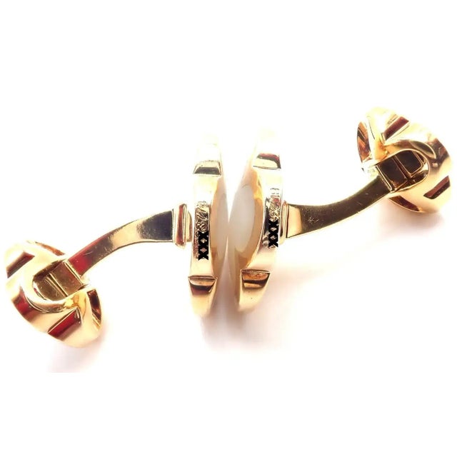 White Van Cleef & Arpels Pure Alhambra Mother of Pearl Yellow Gold Cufflinks - 2 Pieces For Sale - Image 8 of 11