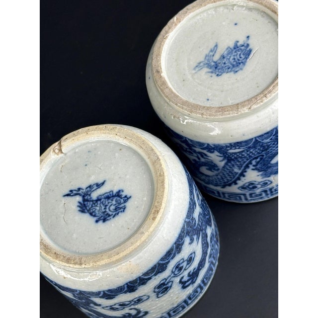Vietnamese Late Nguyen Dynasty Hue Blue and White Porcelain Brush Pots with Fish, 19th Century, Set of 2 For Sale - Image 6 of 8