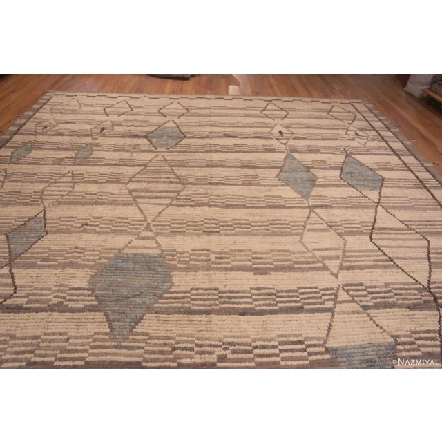 Beautifully Decorative Large Size Geometric Tribal Diamond Pattern Neutral Color Modern Area Rug, Country Of Origin:...