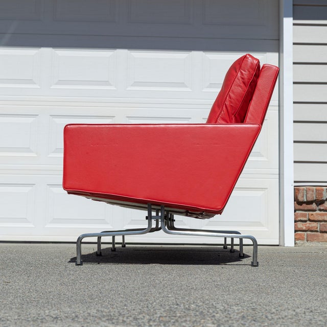 Mid-Century Modern Poul Kjærholm Style Pk31 3-Seater Sofa in Red Leather For Sale - Image 3 of 16
