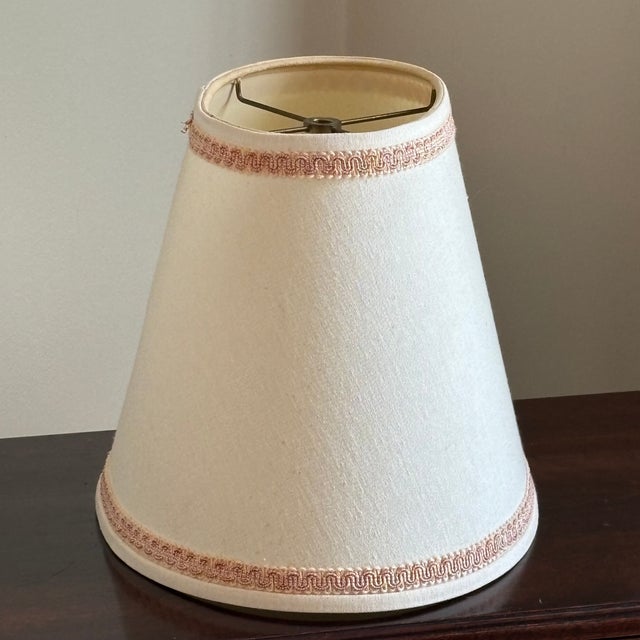 Late-20th Century Oval Empire Lamp Shade With Peach Trim For Sale In Baltimore - Image 6 of 14