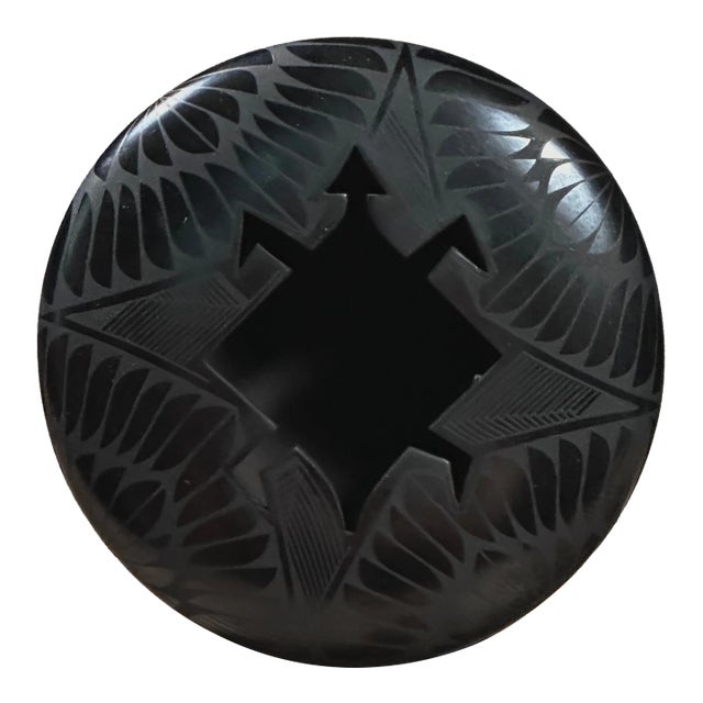 Salvator Baca - Vintage Polished Mata Ortiz Blackware Vessel With Turtle Opening, Signed For Sale