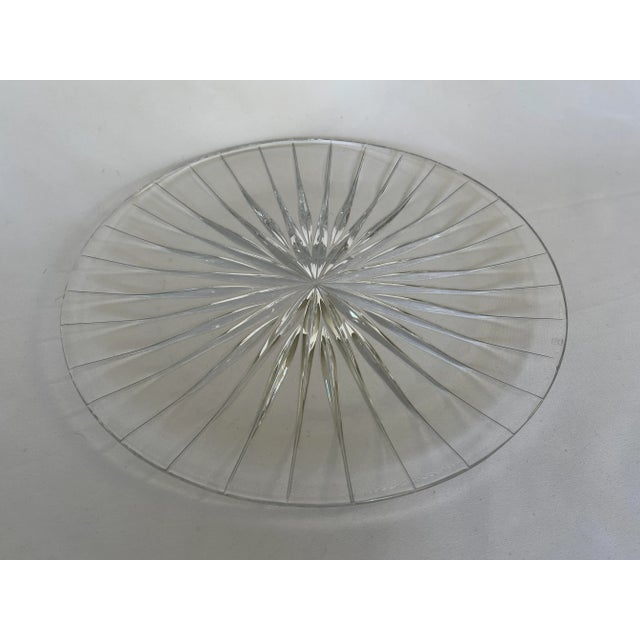 Transparent Mid 20th Century Large Sunburst Design Cut Glass Starburst Round Serving Platter Plate For Sale - Image 8 of 8
