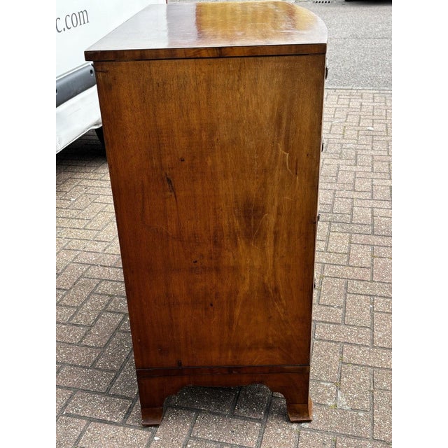 Bow Front Chest of Drawers in Inlaid Mahogany For Sale - Image 3 of 11