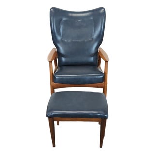 1960s John Boné Lounge Chair and Ottoman Set – Leather Upholstery, Wooden Frame For Sale