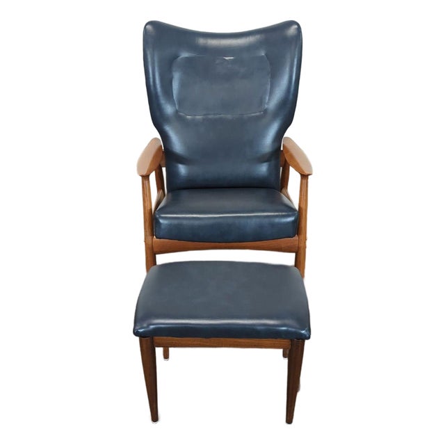 1960s John Boné Lounge Chair and Ottoman Set – Leather Upholstery, Wooden Frame For Sale