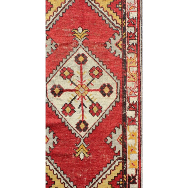 Tribal Medallion Vintage Turkish Oushak Rug in Red, Brown, Gray, Yellow For Sale - Image 4 of 7