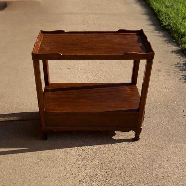 English 1980s Milling Road by Baker Furniture Cherry Telephone Table / Side Table With Tray Top For Sale - Image 3 of 12