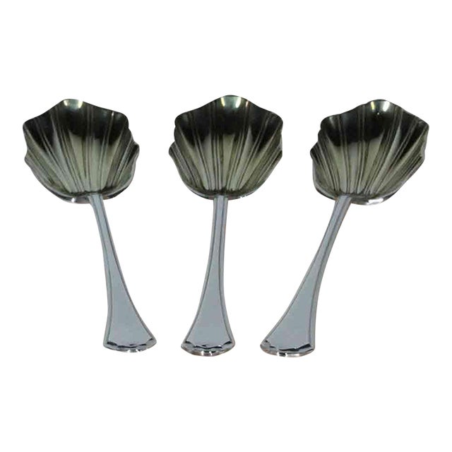1960 Vintage Mappin & Webb Silverplate Berry Spoons Pembury, Fluted and Gilt Bowls- Set of 3 For Sale