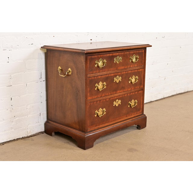 Baker Furniture Company 1980s Baker Furniture Georgian Banded Mahogany Bedside Chest For Sale - Image 4 of 12
