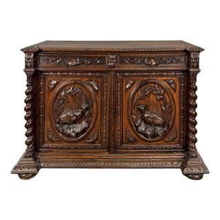 Henri II Style Hunting Buffet in Carved Oak with Twisted Columns For Sale