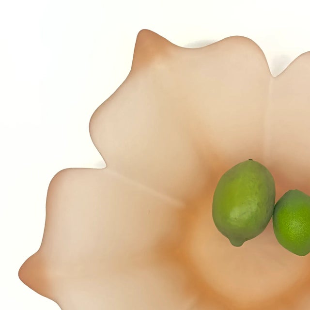 1980s Oversized Frosted Glass Lotus Bowl by Viking Glass For Sale In Miami - Image 6 of 7