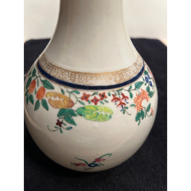 Chinese Chinese Export 18th C Famille Rose Bottle Shape Vase For Sale - Image 3 of 4