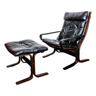 Set of Siesta Lounge Chair and Ottoman in Black Leather by Ingmar Relling for Westnofa, Norway, 1960s For Sale