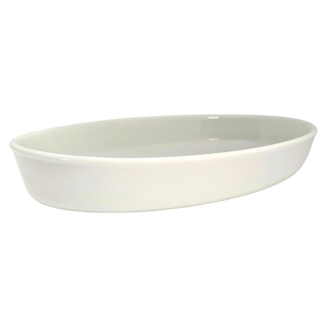 Vintage French Apilco Heavy White Porcelain Oval Gratin Baker, 14.5 Inch For Sale - Image 9 of 10