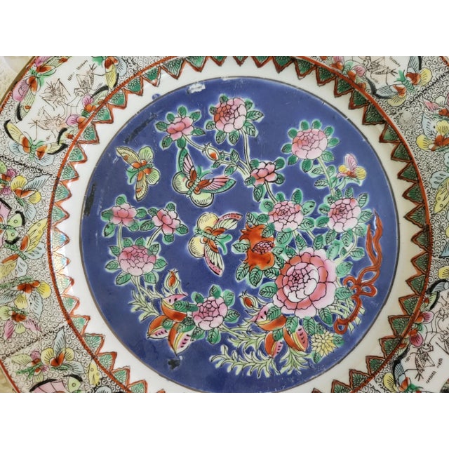 Large 1930s Japanese Porcelain Butterfly and Floral Plate or Platter For Sale - Image 4 of 7