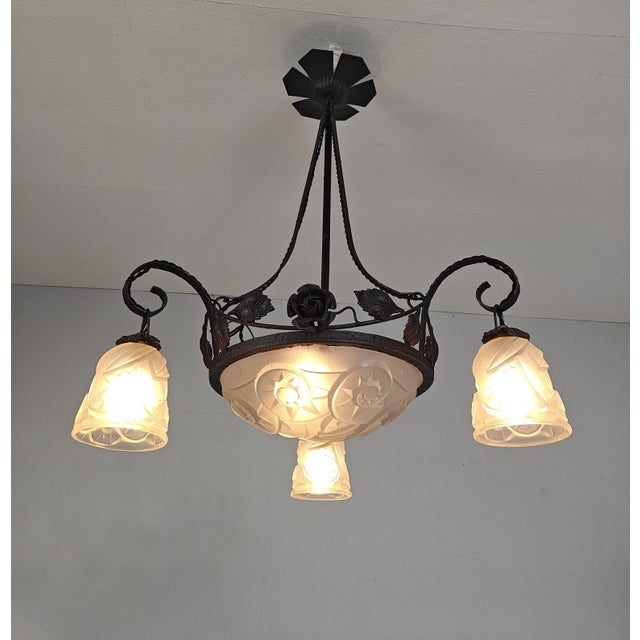 French Art Deco Chandelier from Verrerie Dart Degué, 1920s For Sale - Image 10 of 10