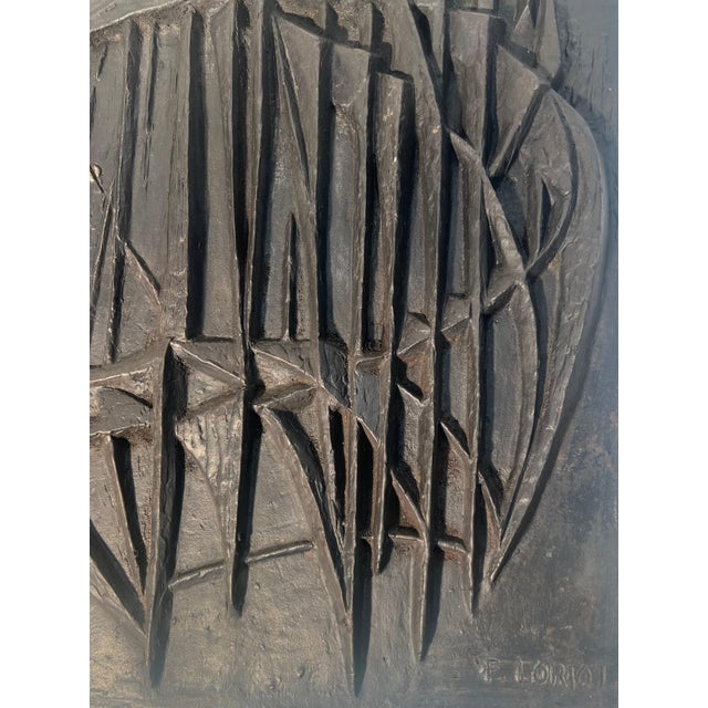 This very beautiful and interesting modernist fireback is made of cast iron. It represents the "sailing ships". It is a...