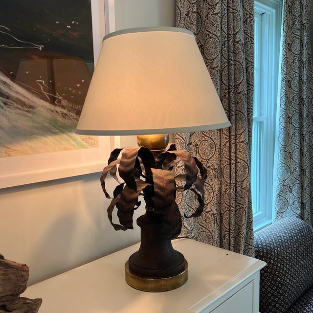 Metal 1970s Hart Associates Palm Lamp in Brass and Patinated Metal For Sale - Image 7 of 8