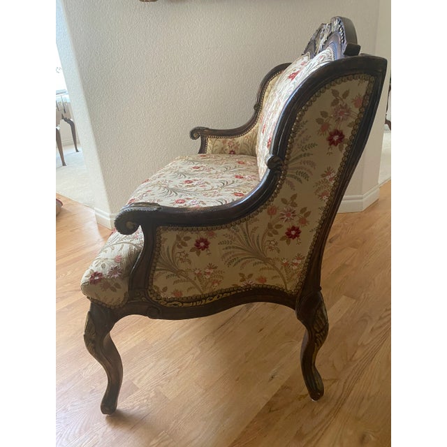 French Vintage Louis XV French Style Exquisite Settee Paul Robert Excellent "Mint" Condition. For Sale - Image 3 of 12