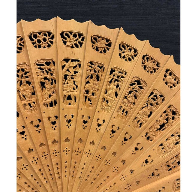 Mid-20th Century Chinese Boxwood Carved Decorative Fan For Sale In Los Angeles - Image 6 of 11