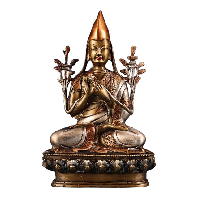 Late 19th Century Gilt Bronze Tsongkhapa Statue, Tibetan Buddhist Figure, 800g For Sale