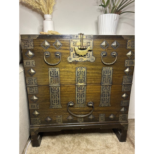 This Antique Korean Bandaji Blanket Chest is a beautiful example of traditional Korean craftsmanship, likely dating from...