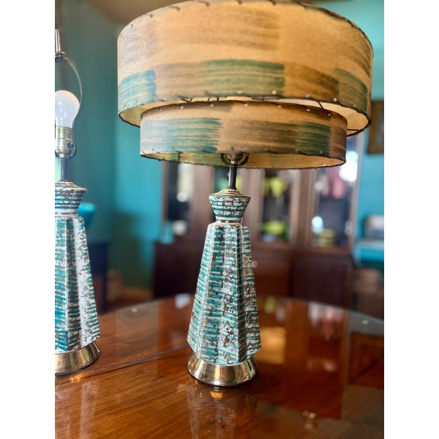 Mid 20th Century Table Lamps Pair With Fiberglass Shades, Turquoise and Gold, Excellent Vintage MCM Condition! For Sale - Image 9 of 15