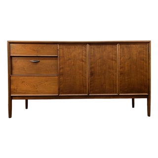 Mid 20th Century Barney Flagg for Drexel Parallel Mid-Century Walnut Credenza For Sale