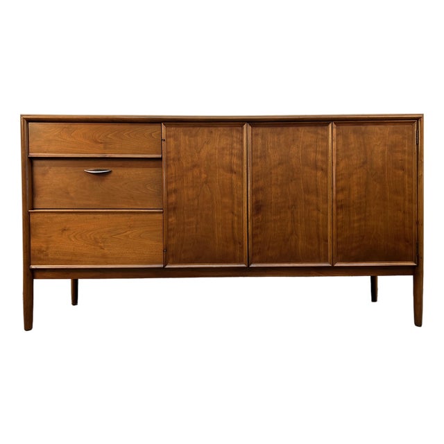 Mid 20th Century Barney Flagg for Drexel Parallel Mid-Century Walnut Credenza For Sale