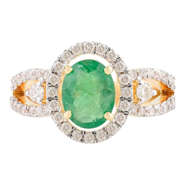 1.01 Cts Oval Emerald & Diamond Wedding Ring Size 6.5 For Sale