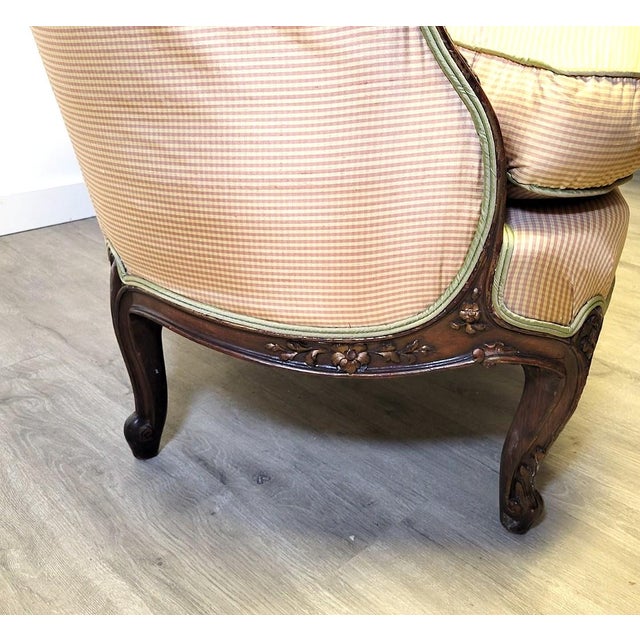 Antique French Louis XV Style Carved Walnut Settee Loveseat, Early 20th Century For Sale - Image 4 of 11