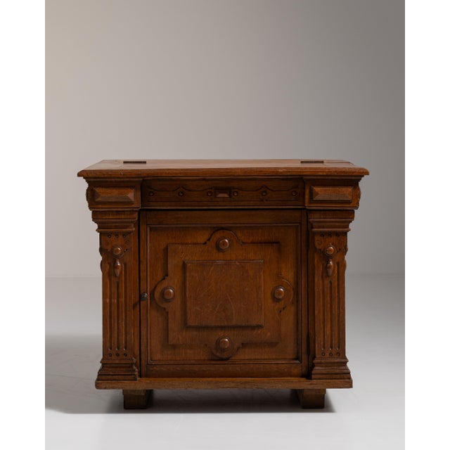 Wood 19th Century French Chestnut Brown Neo-Renaissance Oak Cabinet with Hinged Lid For Sale - Image 7 of 15