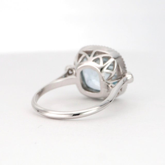 Metal 14k Gold Ring With 4.25ct Aquamarine & Diamonds Size 6.5 For Sale - Image 7 of 18